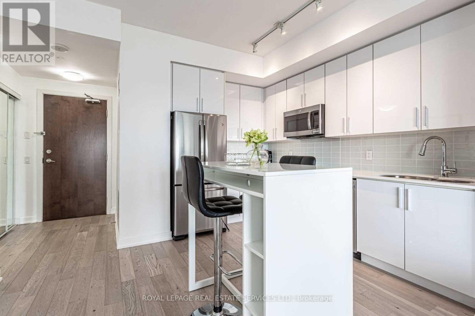 3905 - 2212 Lakeshore Boulevard W, Toronto, Ontario  M8V 0C2 - Photo 4 - W12704330