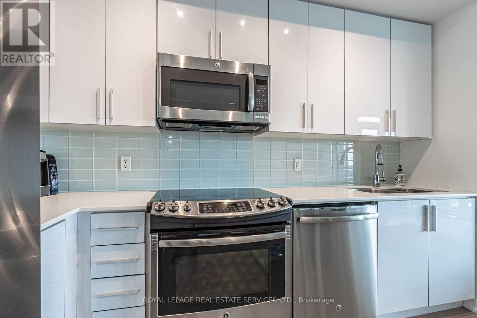 3905 - 2212 Lakeshore Boulevard W, Toronto, Ontario  M8V 0C2 - Photo 5 - W12704330