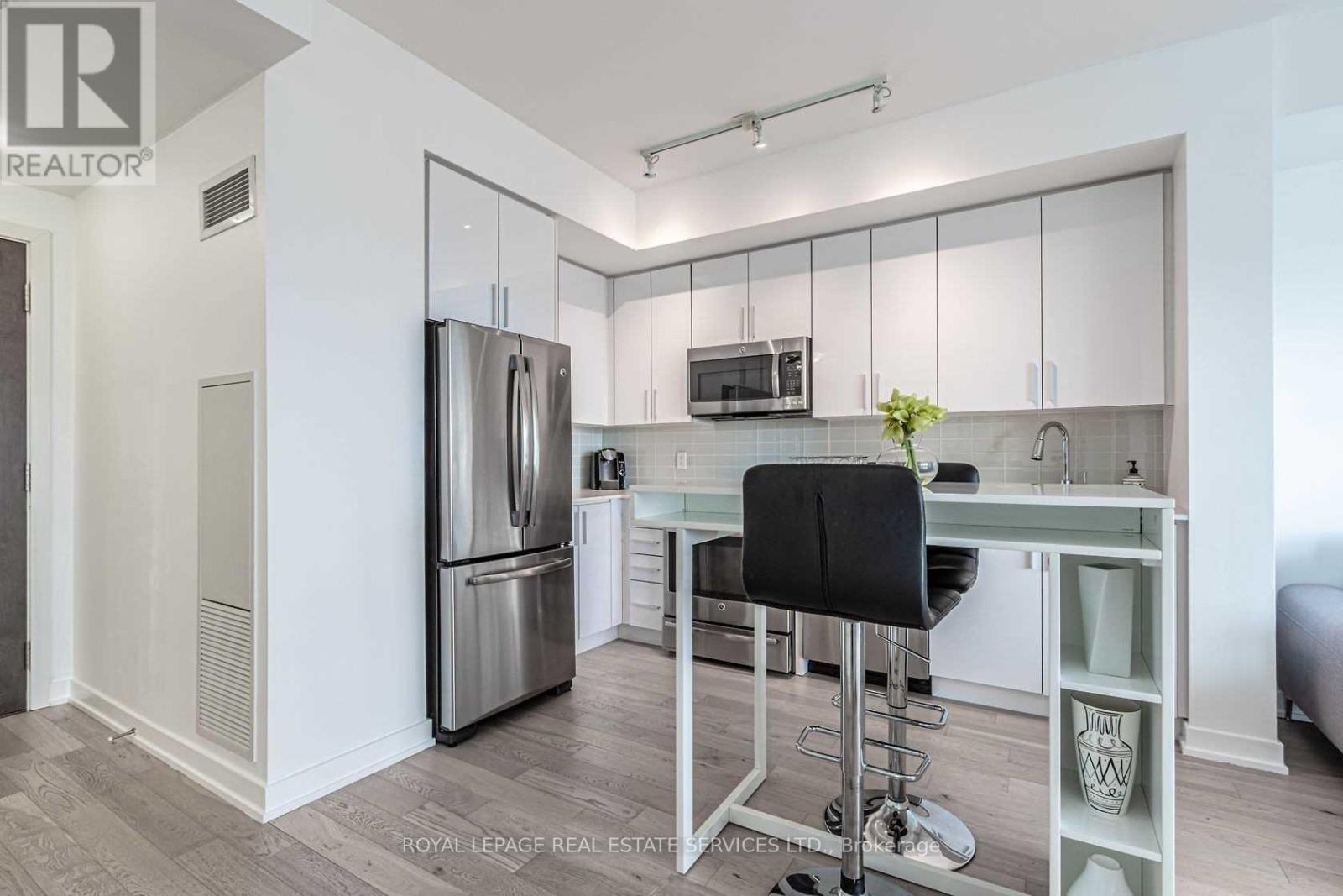 3905 - 2212 Lakeshore Boulevard W, Toronto, Ontario  M8V 0C2 - Photo 8 - W12704330