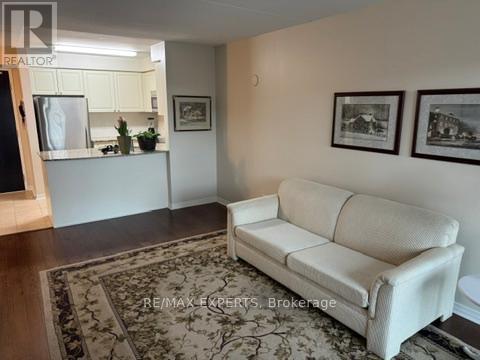 202 - 60 Via Rosedale Way, Brampton, Ontario  L6R 3X6 - Photo 10 - W12704374