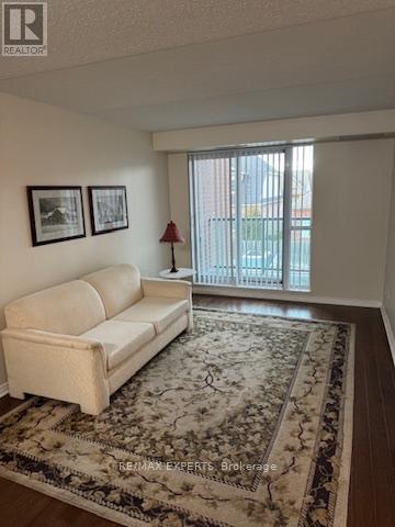 202 - 60 Via Rosedale Way, Brampton, Ontario  L6R 3X6 - Photo 9 - W12704374