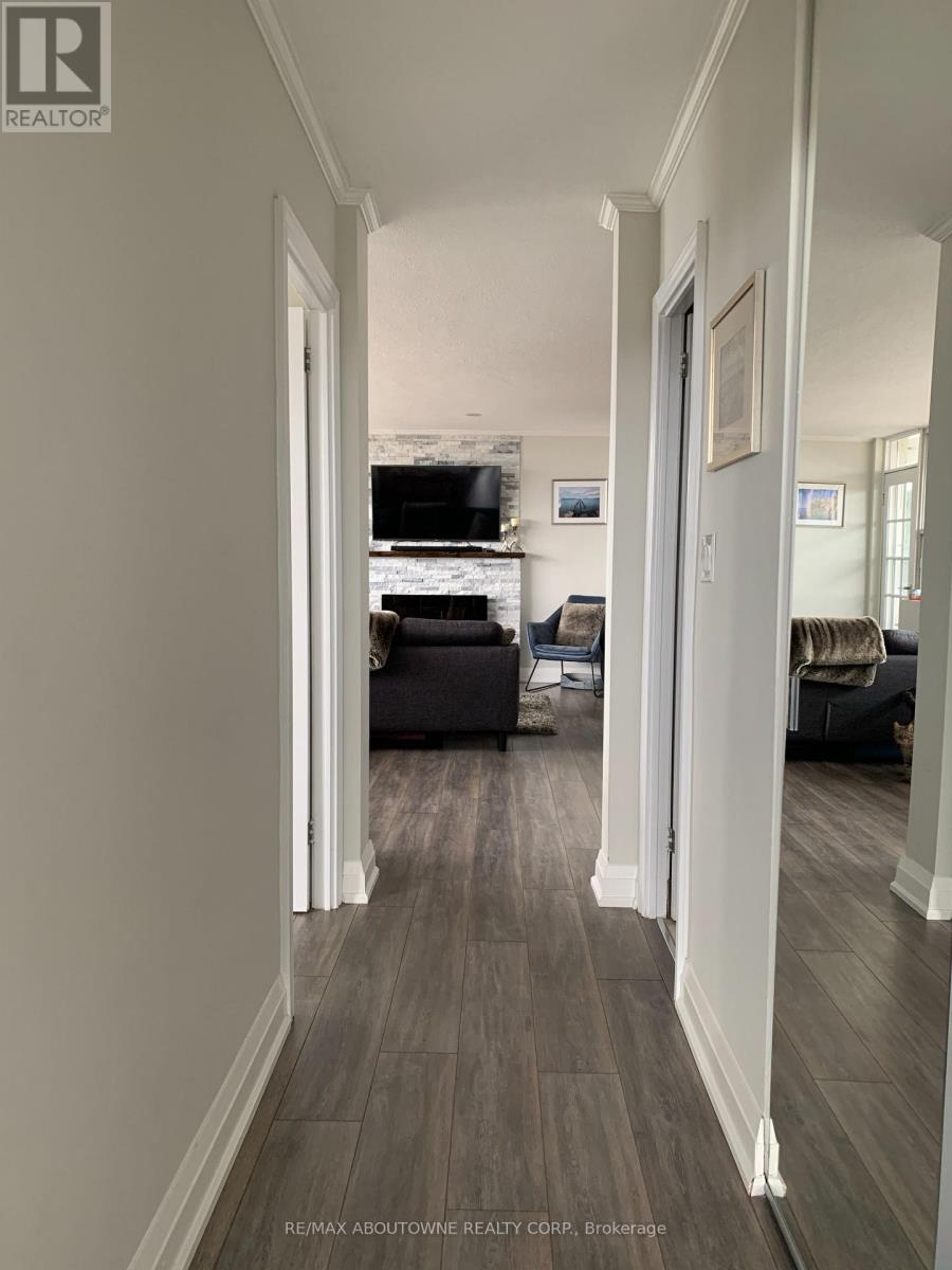 1704 - 2263 Marine Drive, Oakville, Ontario  L6L 5K1 - Photo 11 - W12704378