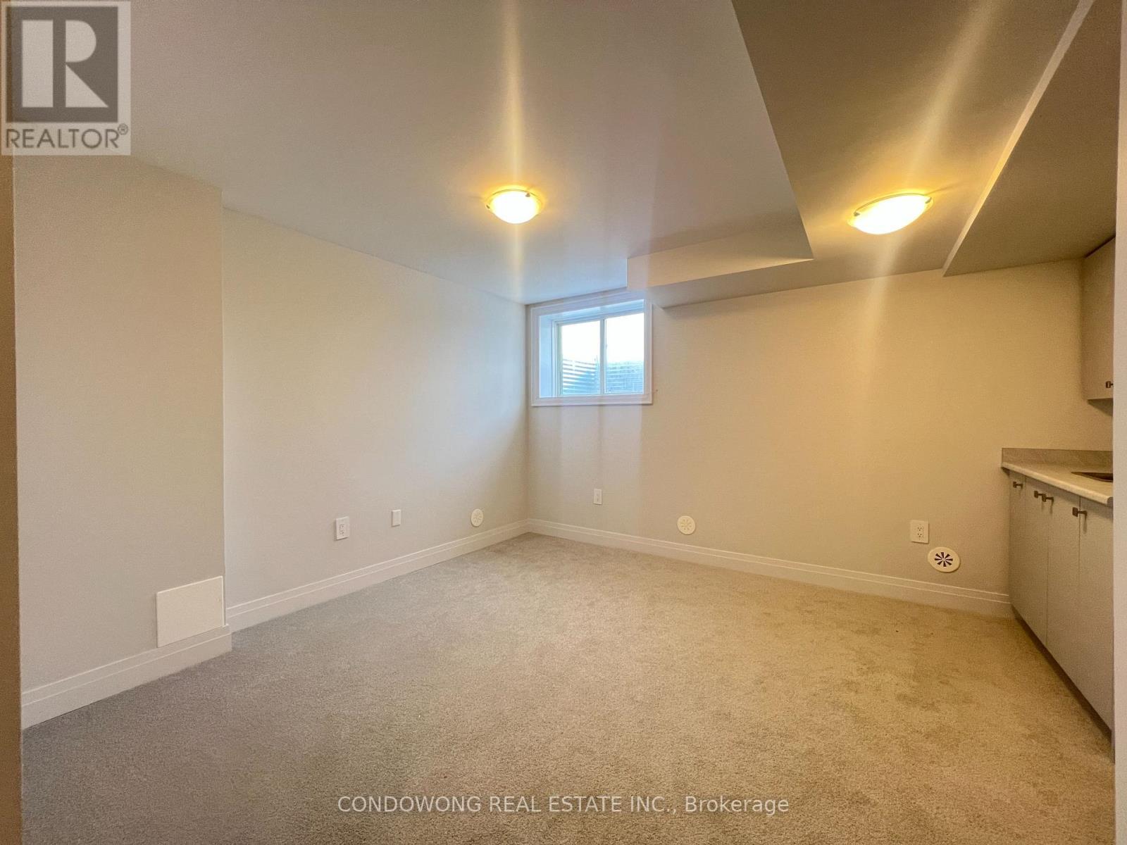 5951 Saigon Street, Mississauga, Ontario  L5V 0E9 - Photo 38 - W12704388