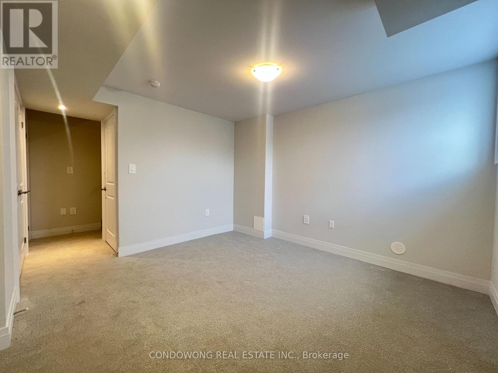 5951 Saigon Street, Mississauga, Ontario  L5V 0E9 - Photo 44 - W12704388