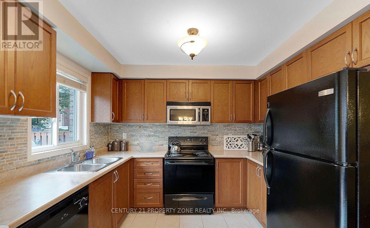 83 Spicebush Terrace, Brampton, Ontario  L6X 0J5 - Photo 16 - W12704410