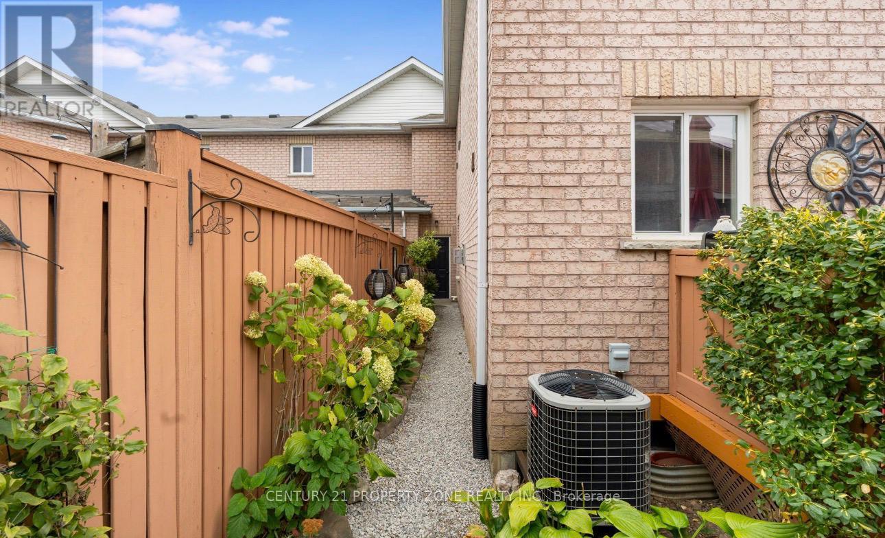 83 Spicebush Terrace, Brampton, Ontario  L6X 0J5 - Photo 35 - W12704410