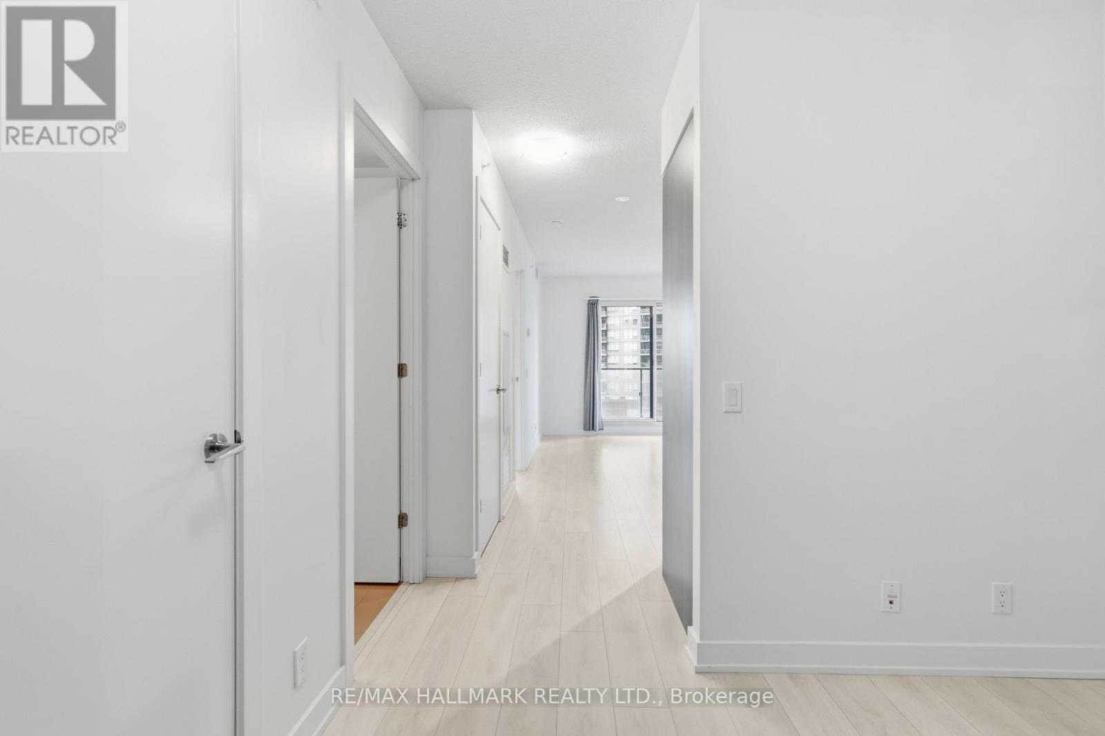 1203 - 2220 Lake Shore Boulevard W, Toronto, Ontario  M8V 0C1 - Photo 5 - W12704412