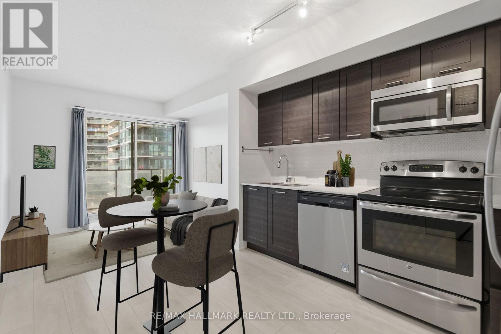 1203 - 2220 Lake Shore Boulevard W, Toronto, Ontario  M8V 0C1 - Photo 8 - W12704412