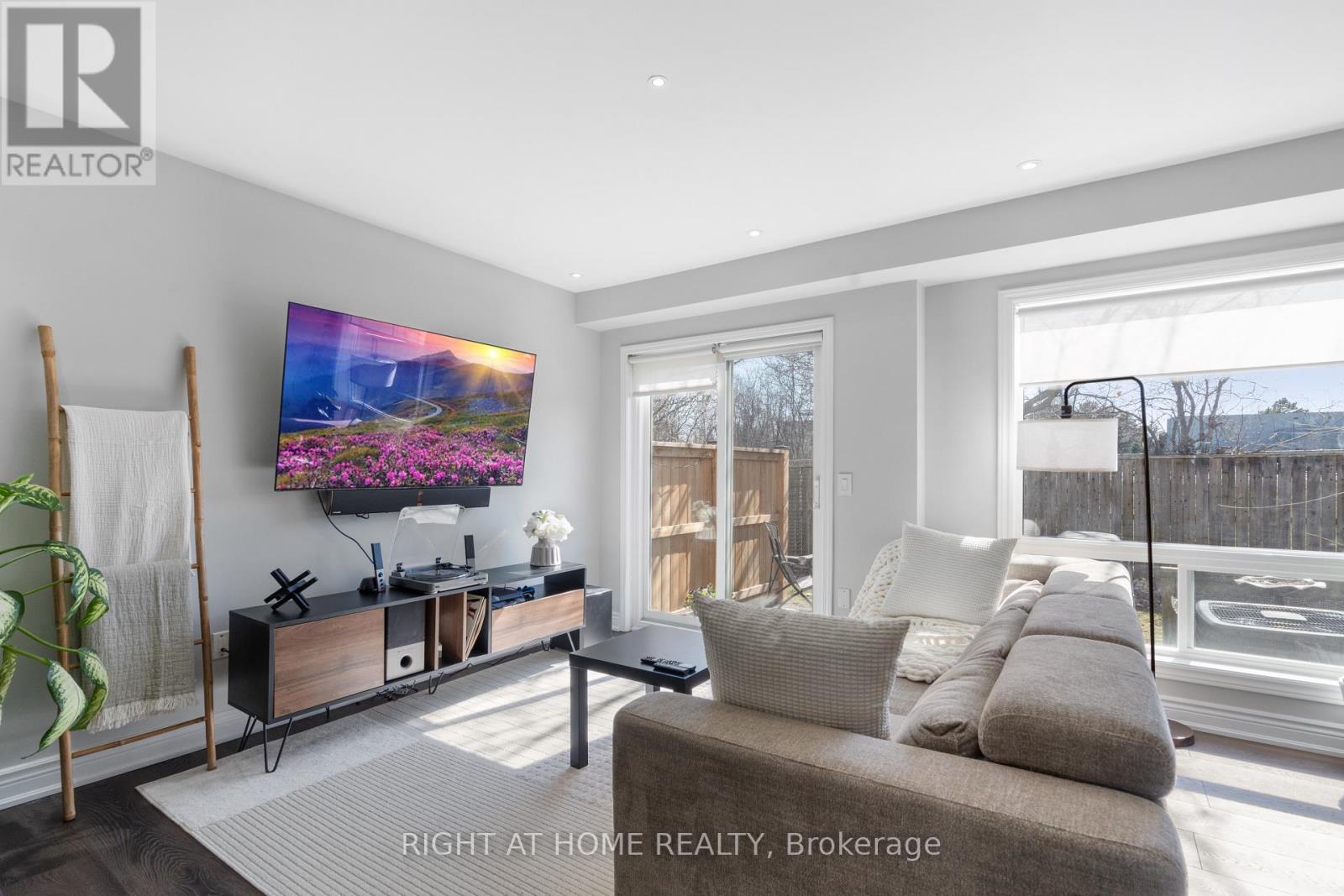 41 - 2088 Leanne Boulevard, Mississauga, Ontario  L5K 2S7 - Photo 8 - W12704436