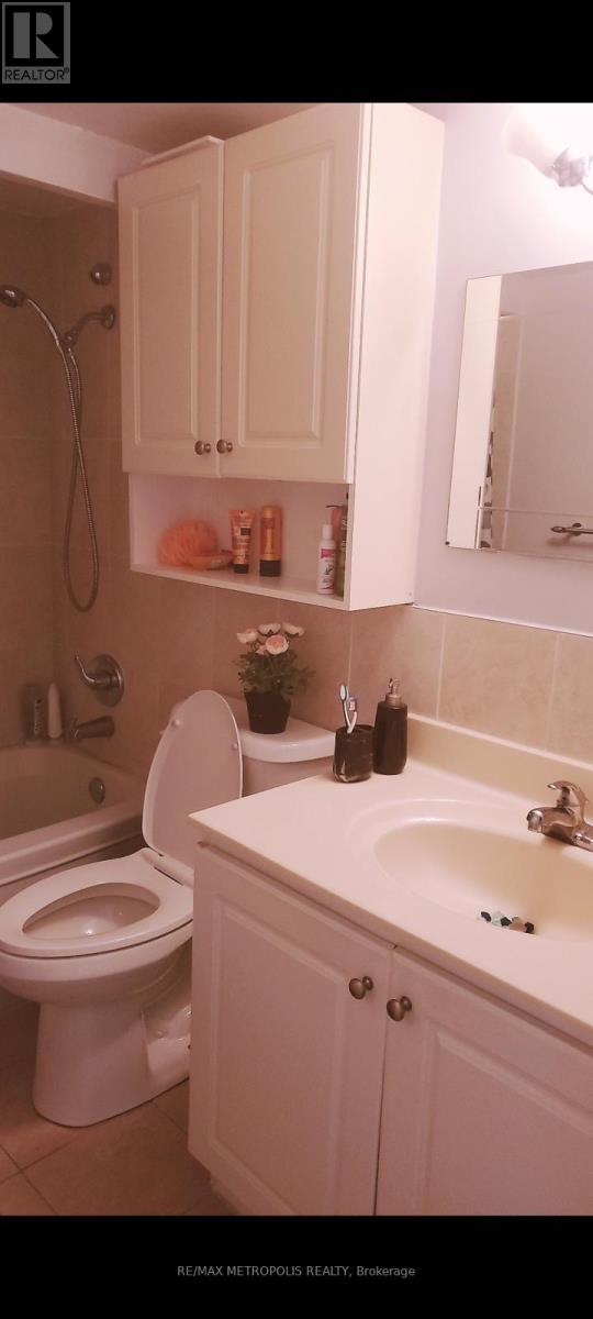 Ph03 - 2323 Confederation Parkway, Mississauga, Ontario  L5B 1R6 - Photo 11 - W12704462