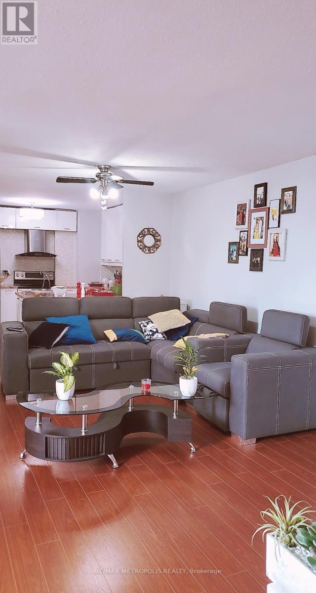 Ph03 - 2323 Confederation Parkway, Mississauga, Ontario  L5B 1R6 - Photo 2 - W12704462