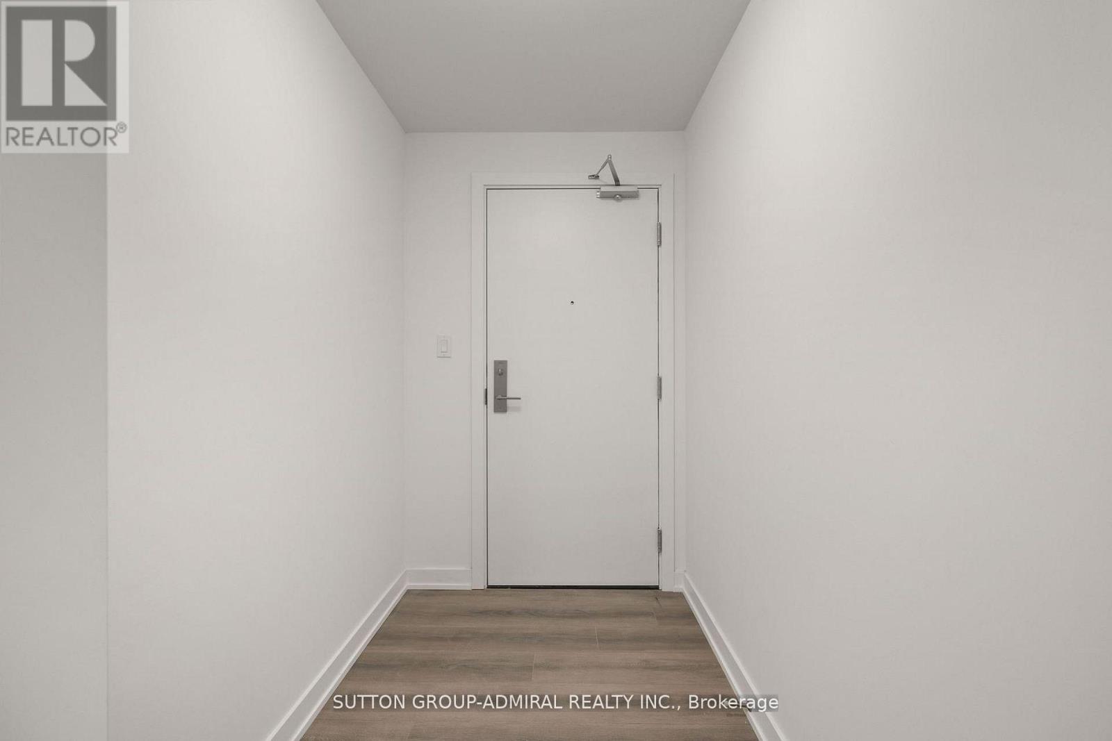 201 - 2433 Dufferin Street, Toronto, Ontario  M6E 3T3 - Photo 31 - W12704466