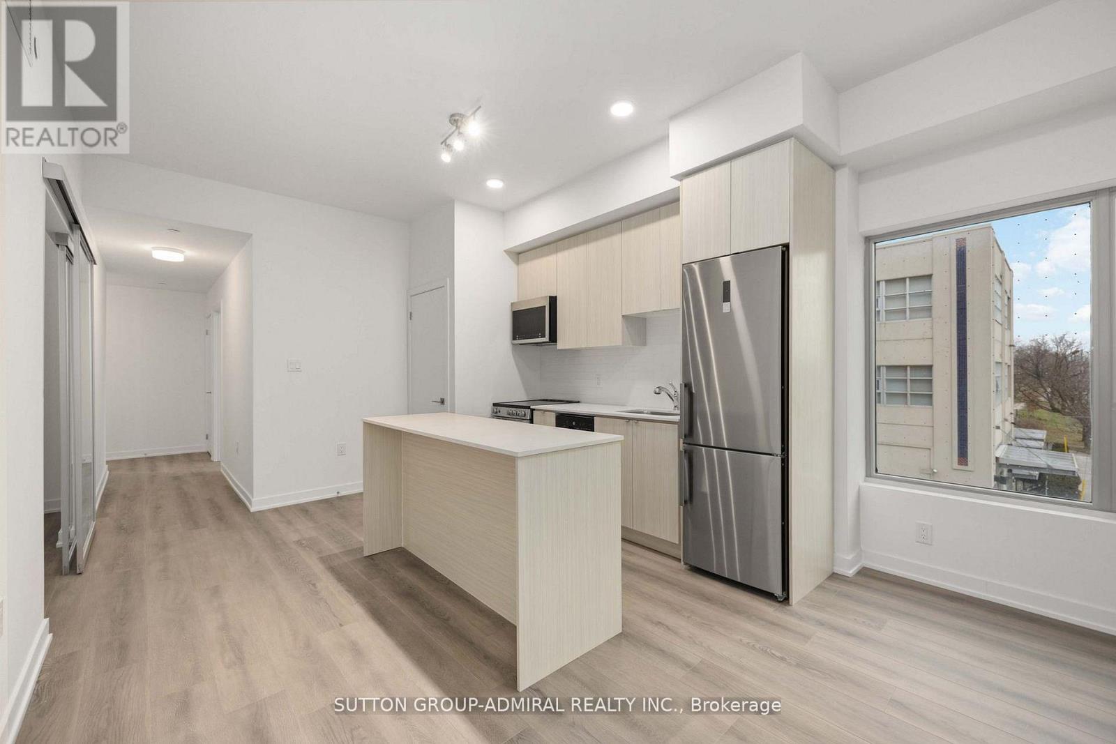 201 - 2433 Dufferin Street, Toronto, Ontario  M6E 3T3 - Photo 5 - W12704466