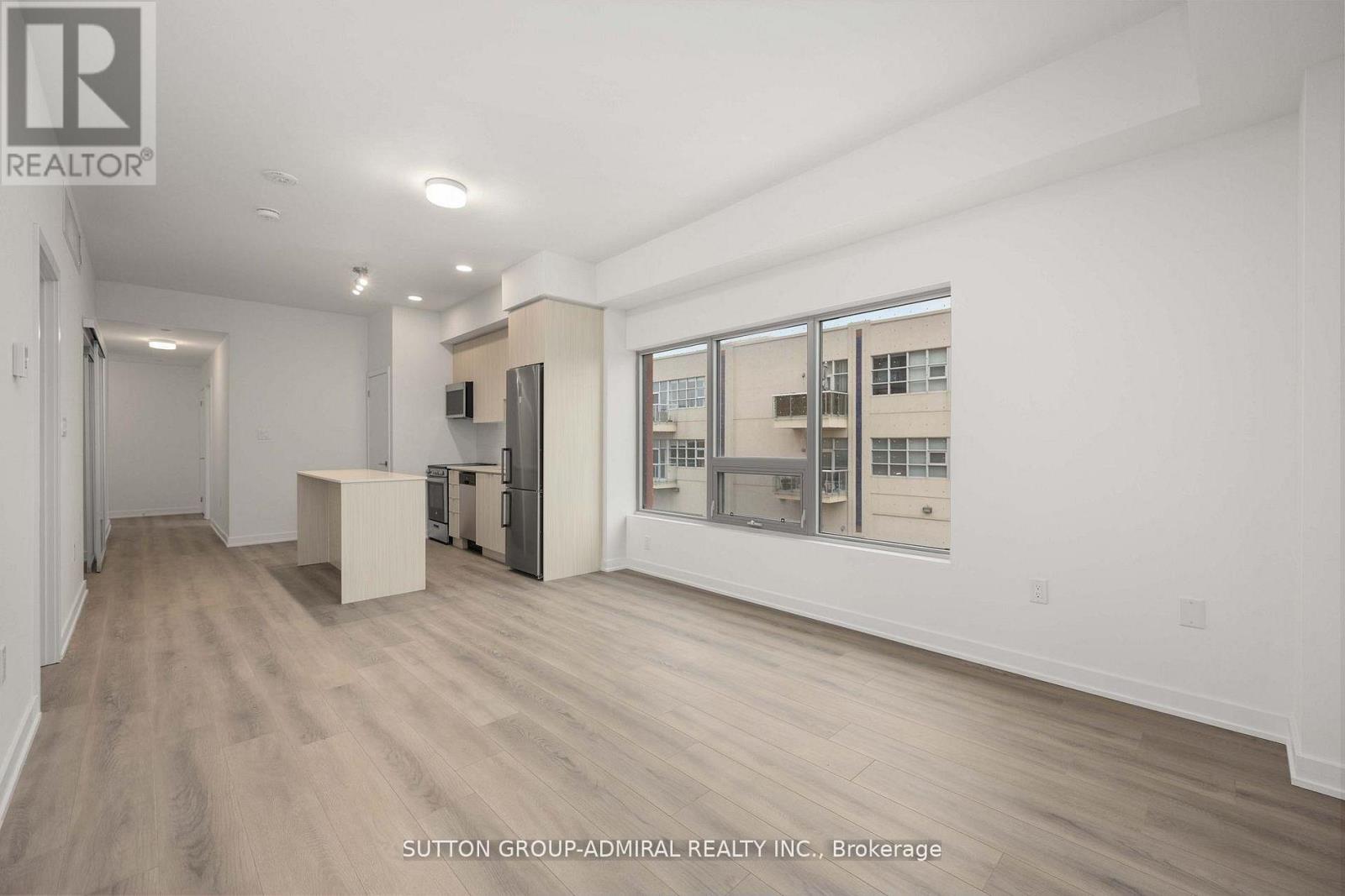 201 - 2433 Dufferin Street, Toronto, Ontario  M6E 3T3 - Photo 6 - W12704466