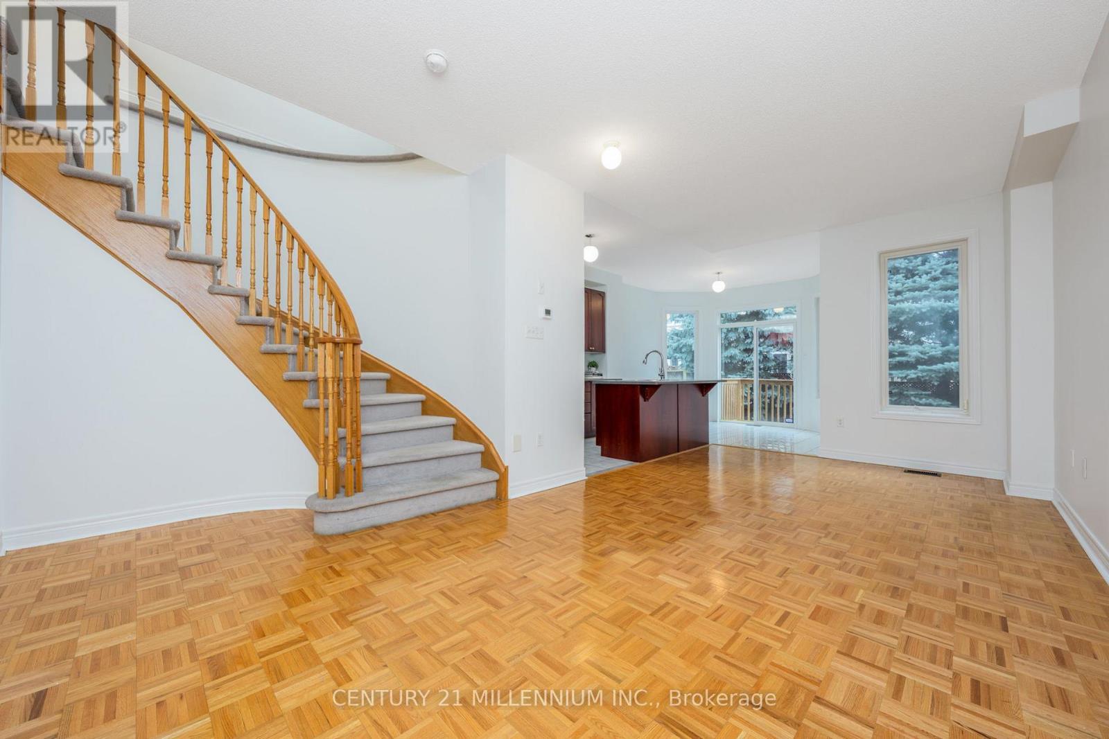 29 Martree Crescent, Brampton, Ontario  L6V 4R3 - Photo 4 - W12704502