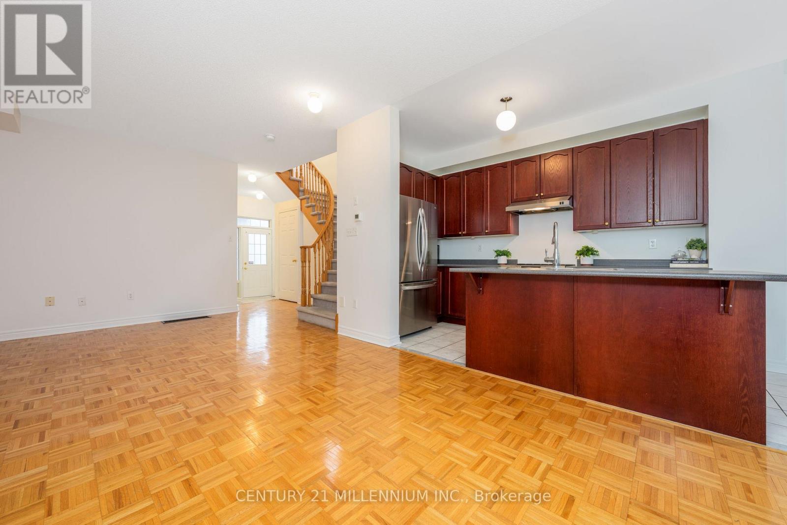 29 Martree Crescent, Brampton, Ontario  L6V 4R3 - Photo 6 - W12704502