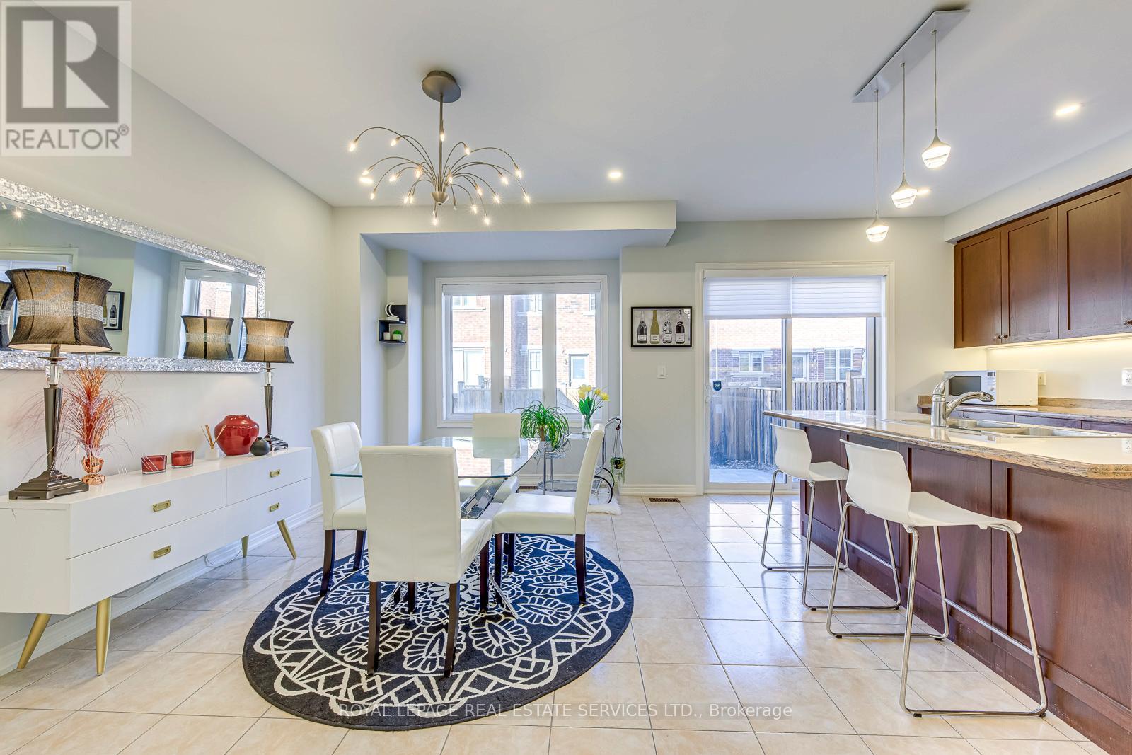 563 Settlers Road W, Oakville, Ontario  L6M 1N7 - Photo 10 - W12704514