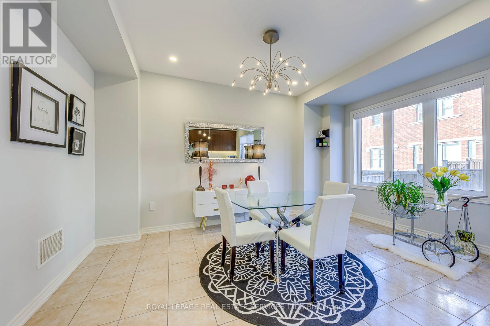 563 Settlers Road W, Oakville, Ontario  L6M 1N7 - Photo 11 - W12704514