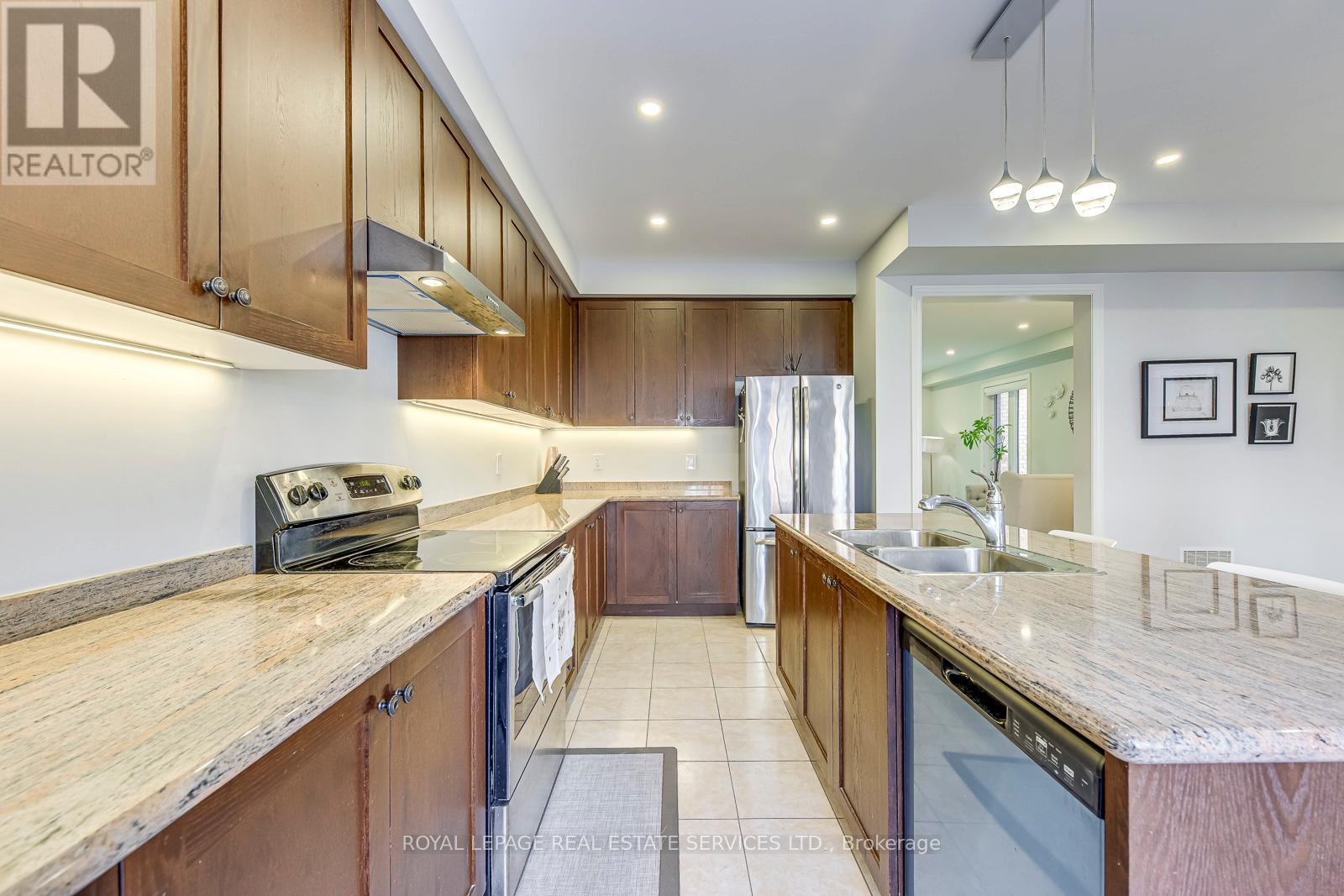 563 Settlers Road W, Oakville, Ontario  L6M 1N7 - Photo 15 - W12704514