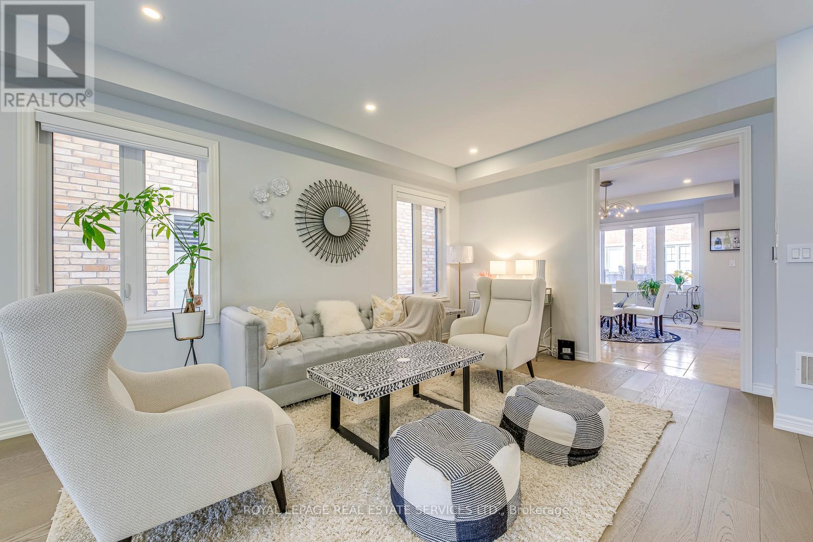 563 Settlers Road W, Oakville, Ontario  L6M 1N7 - Photo 7 - W12704514