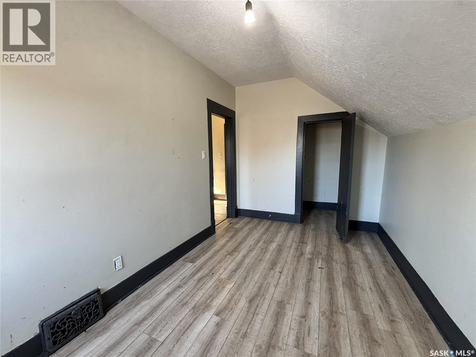 210 N Avenue S, Saskatoon, Saskatchewan  S4T 7N6 - Photo 14 - SK026966