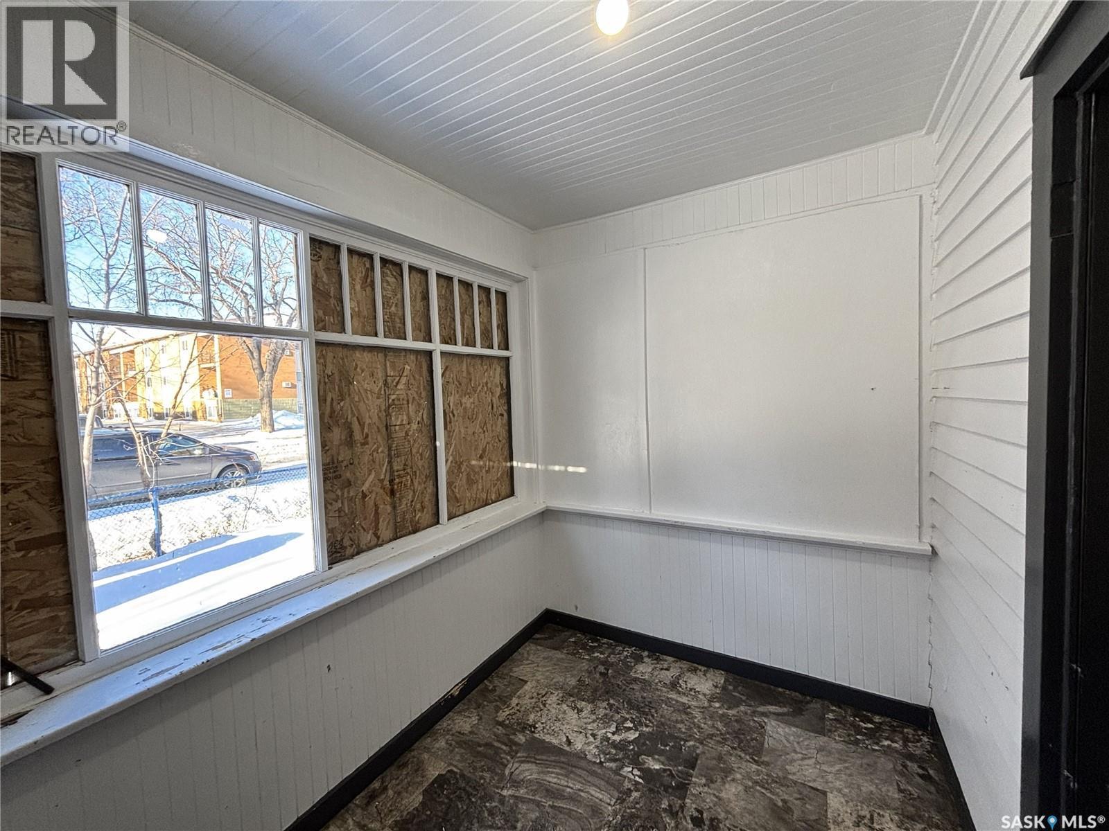 210 N Avenue S, Saskatoon, Saskatchewan  S4T 7N6 - Photo 2 - SK026966