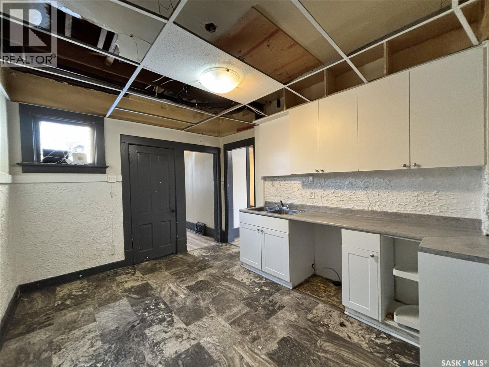 210 N Avenue S, Saskatoon, Saskatchewan  S4T 7N6 - Photo 5 - SK026966