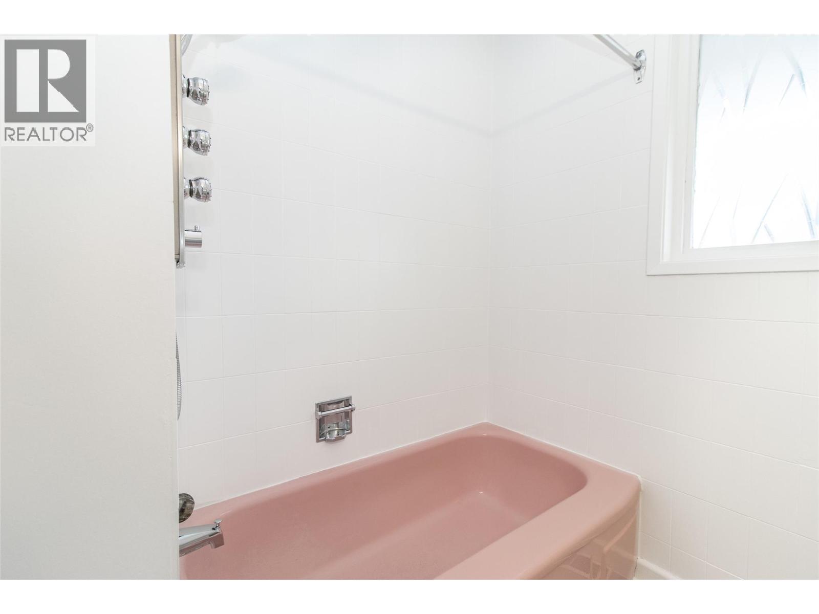 4829 Lakeshore Road, Kelowna, British Columbia  V1W 4H6 - Photo 21 - 10372995