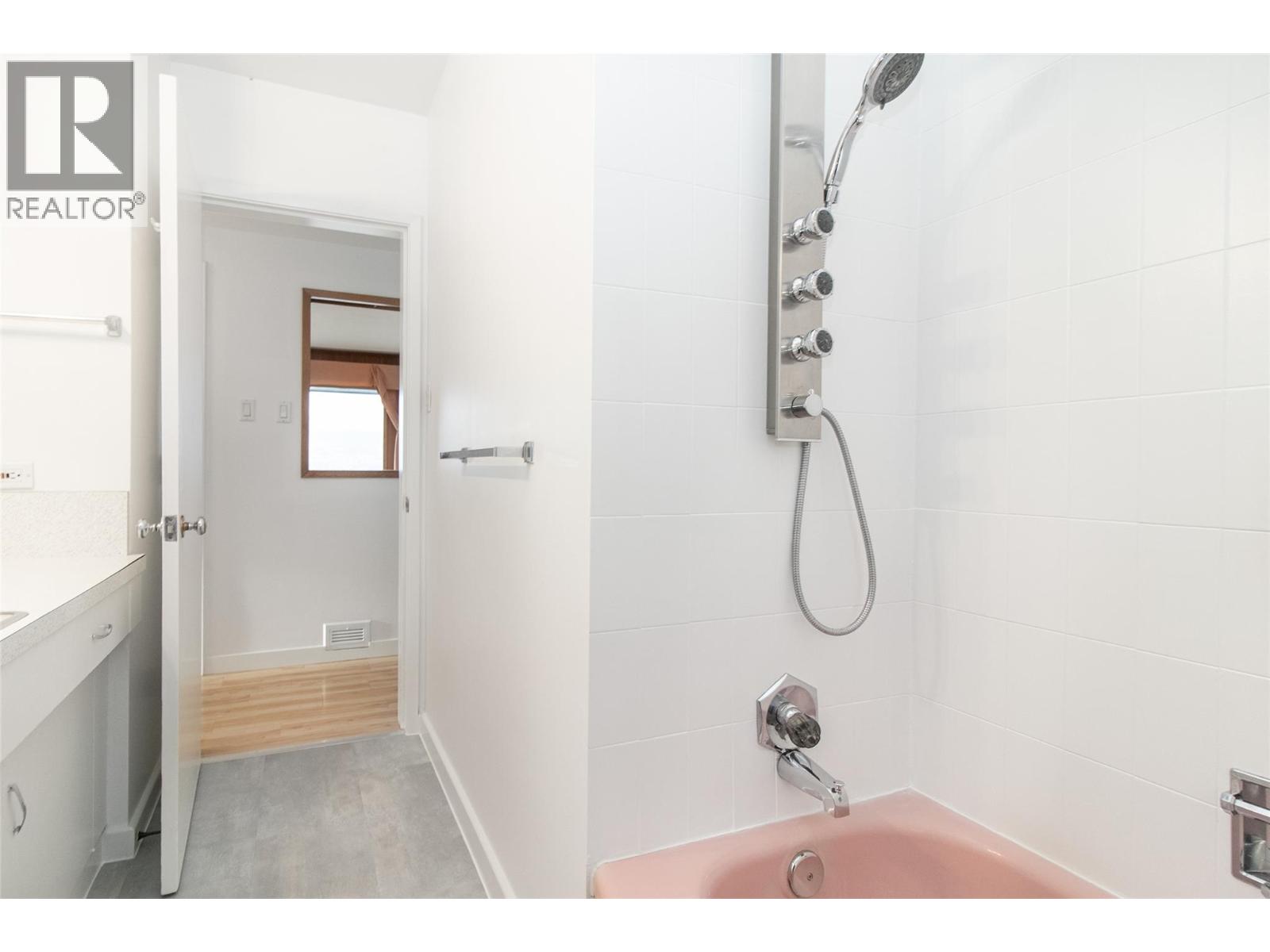 4829 Lakeshore Road, Kelowna, British Columbia  V1W 4H6 - Photo 22 - 10372995