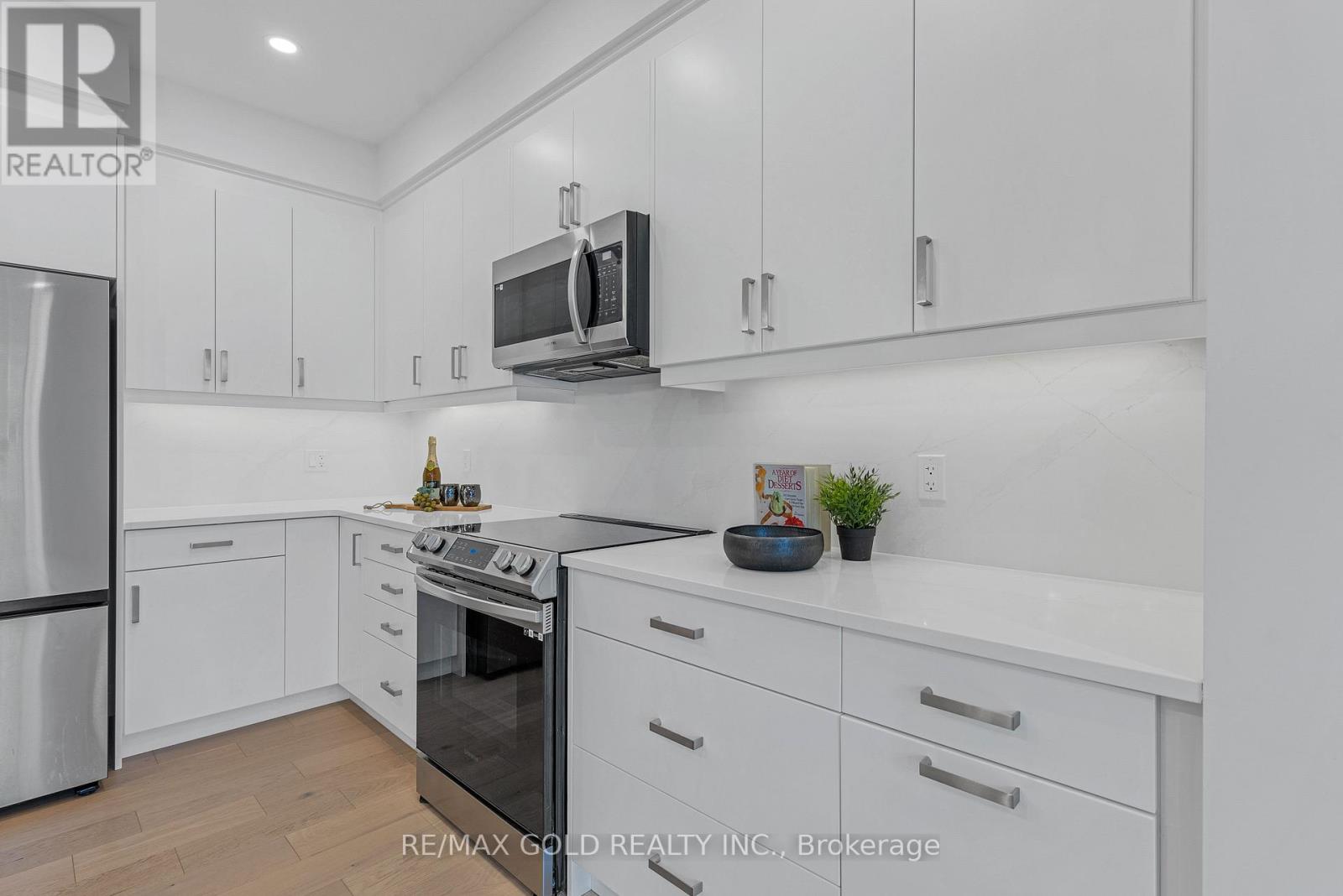 19 - 143 Elgin Street N, Cambridge, Ontario  N1R 0E1 - Photo 10 - X12704298