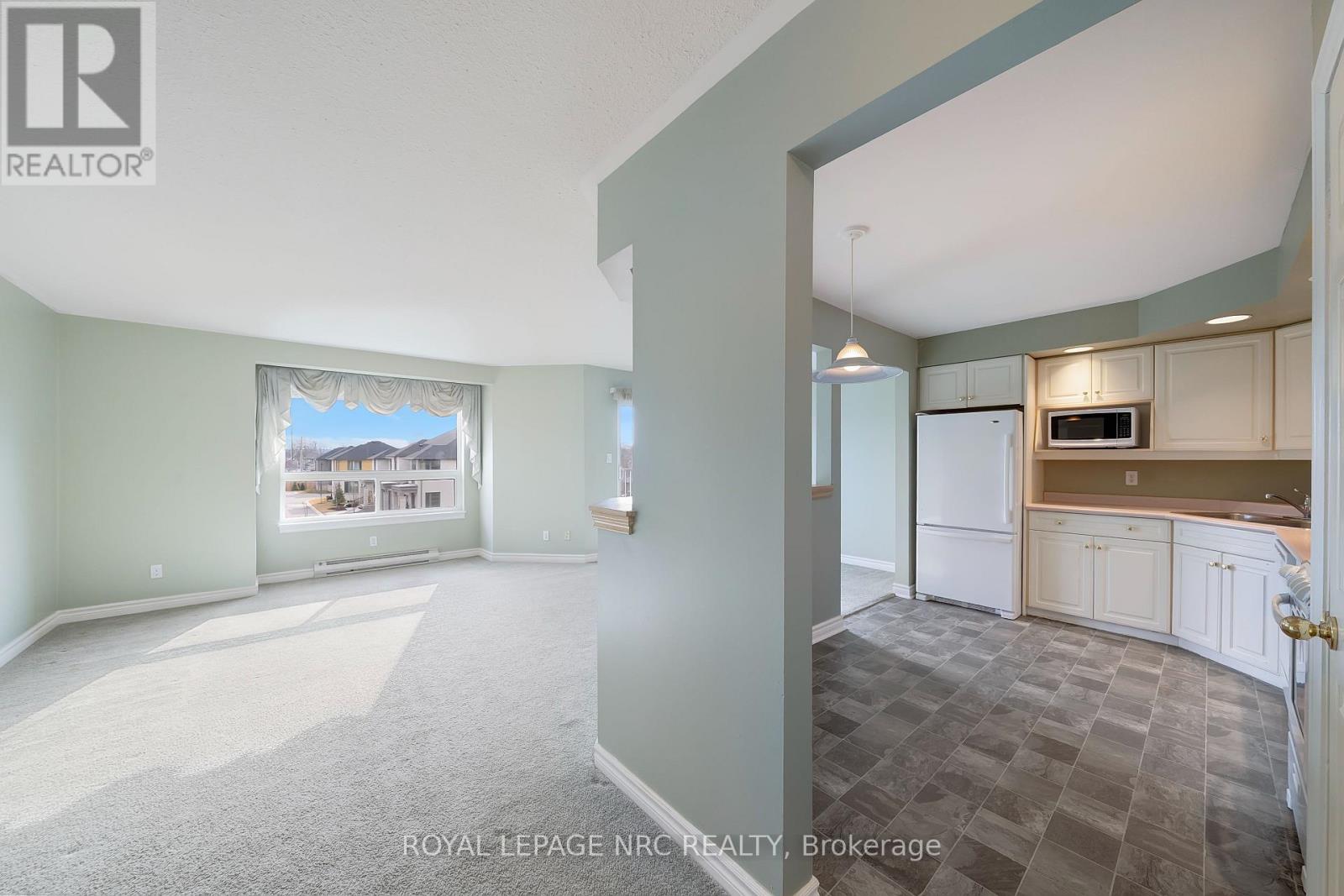 303b - 1061 Vansickle Road, St. Catharines, Ontario  L2M 2X4 - Photo 6 - X12704326