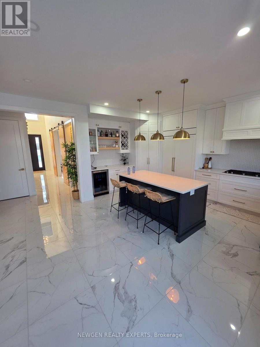 1886 Trailsway Drive, London South, Ontario  N6K 0K7 - Photo 10 - X12704394