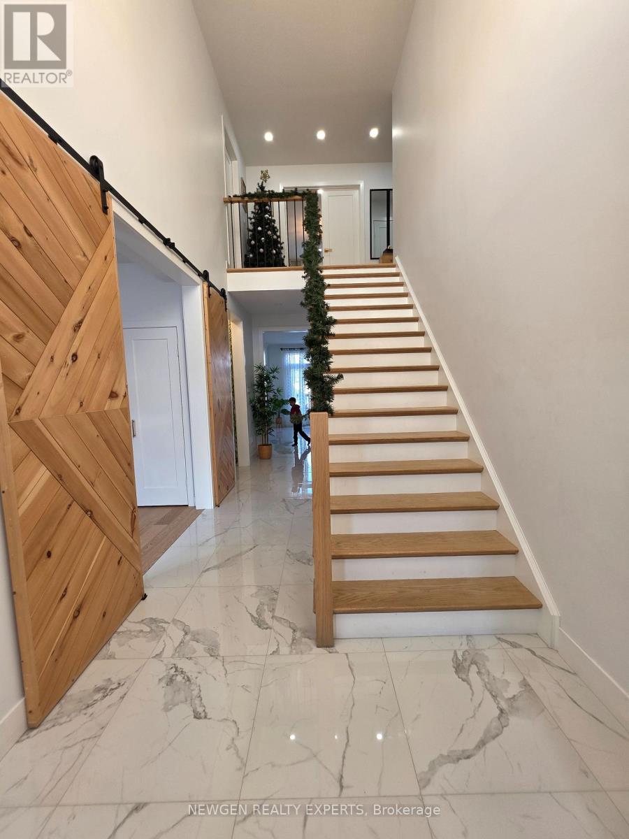 1886 Trailsway Drive, London South, Ontario  N6K 0K7 - Photo 13 - X12704394