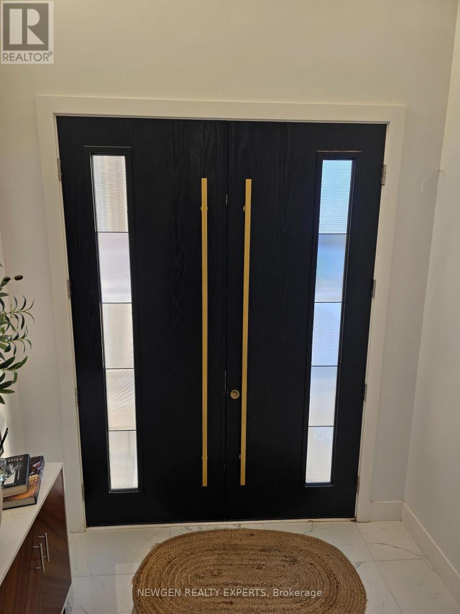 1886 Trailsway Drive, London South, Ontario  N6K 0K7 - Photo 2 - X12704394