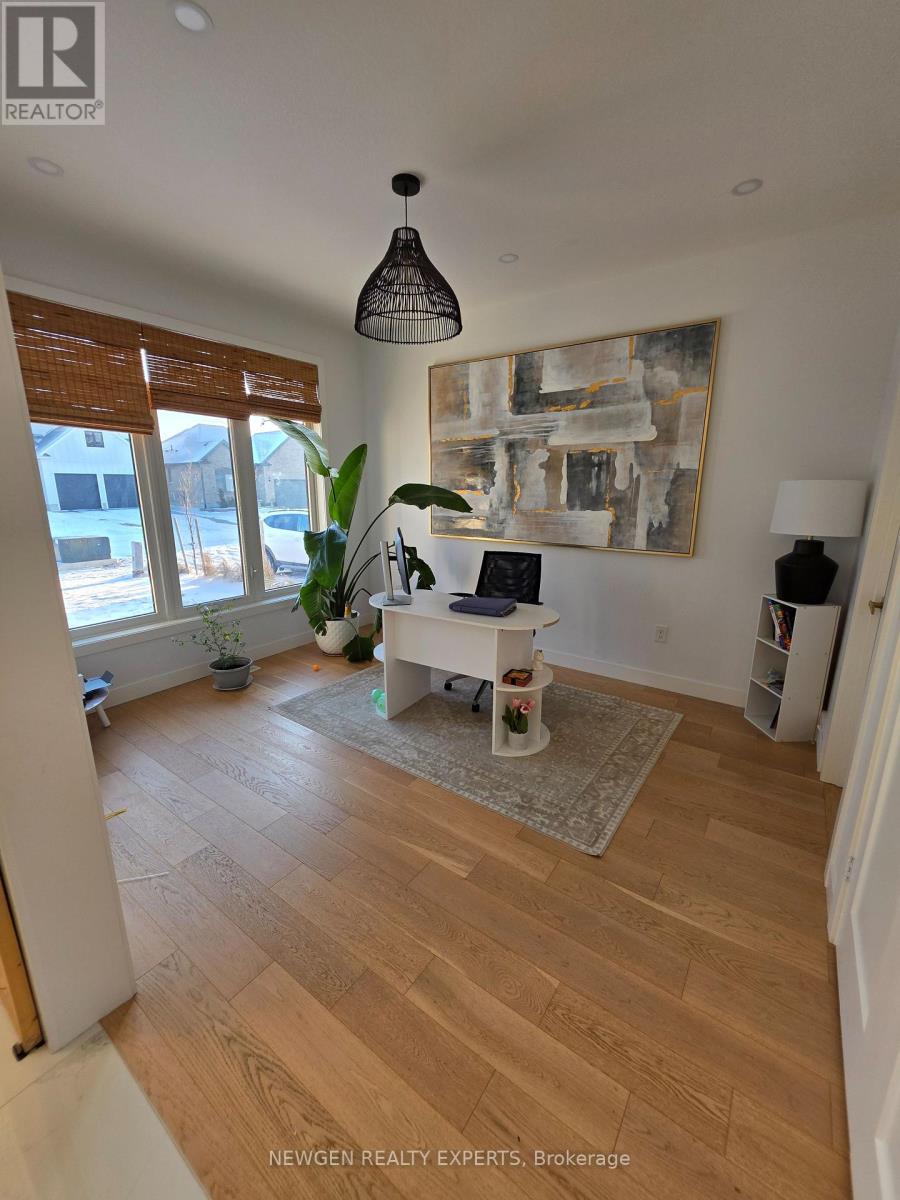 1886 Trailsway Drive, London South, Ontario  N6K 0K7 - Photo 5 - X12704394