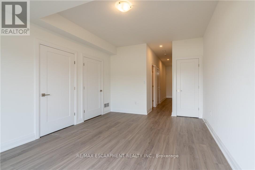 15 Raspberry Lane, Hamilton, Ontario  L0R 1W0 - Photo 11 - X12704504