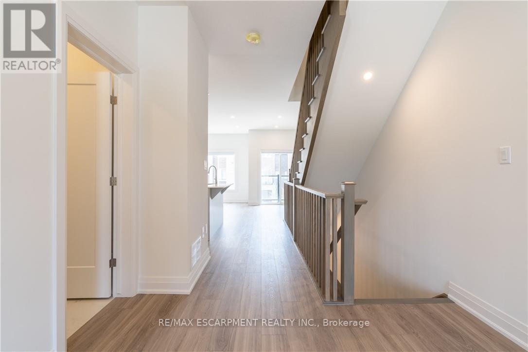 15 Raspberry Lane, Hamilton, Ontario  L0R 1W0 - Photo 17 - X12704504