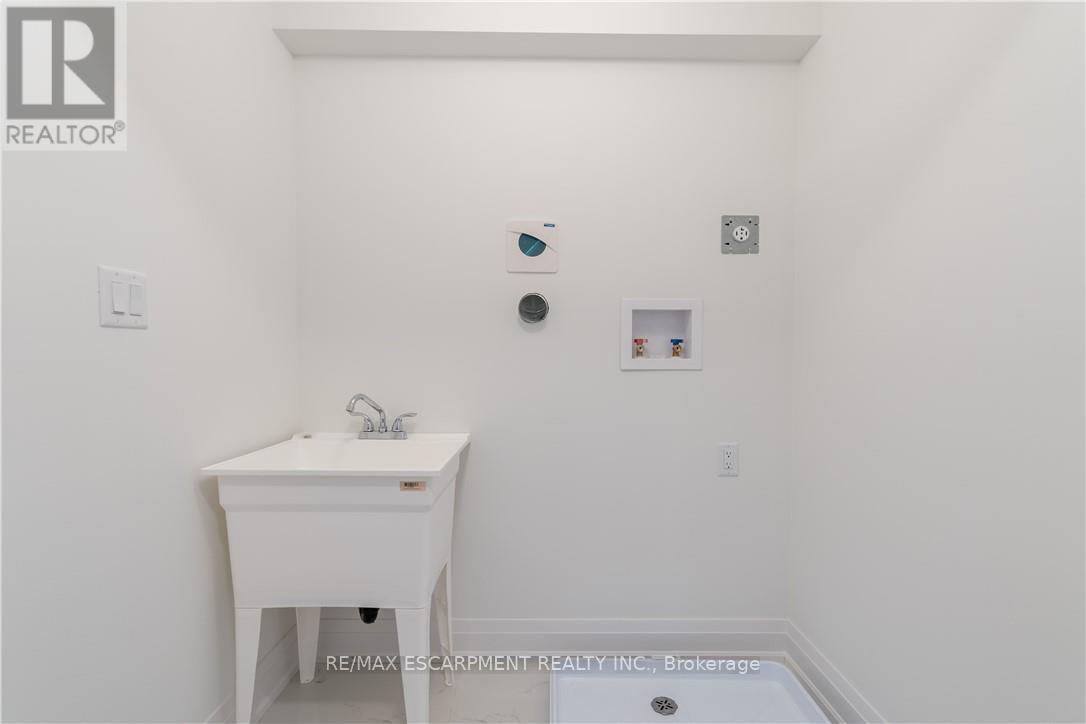 15 Raspberry Lane, Hamilton, Ontario  L0R 1W0 - Photo 42 - X12704504