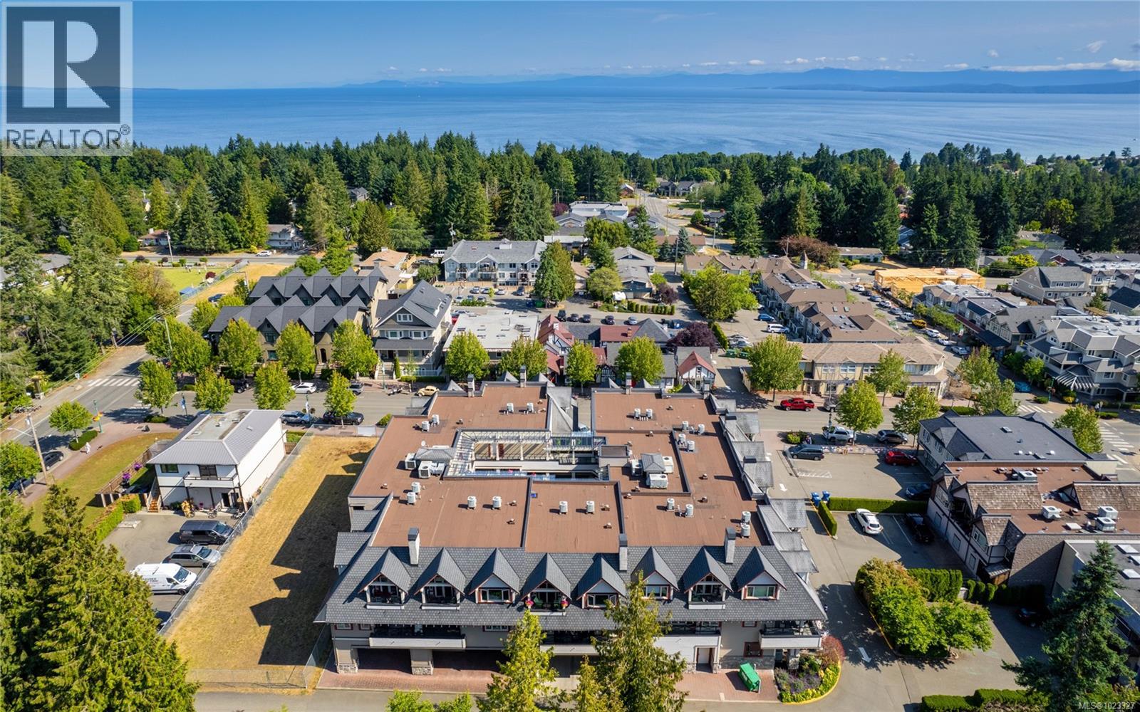 303 222 Second Ave W, Qualicum Beach, British Columbia