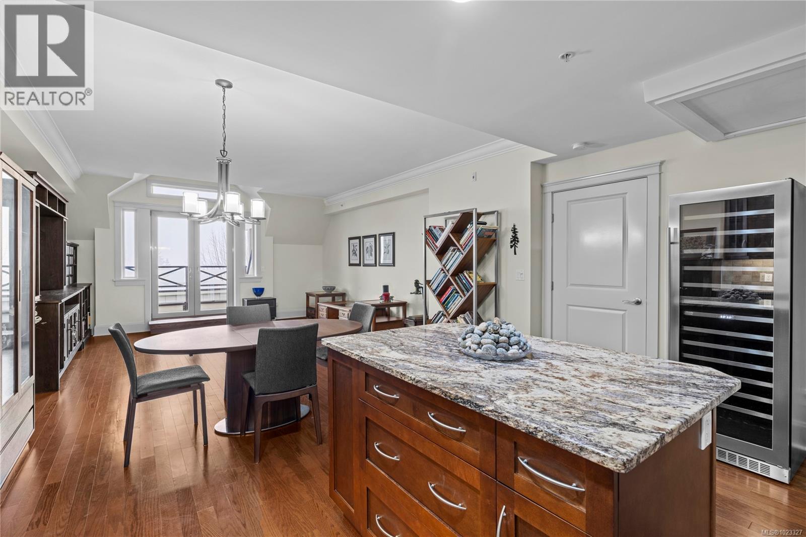 303 222 Second Ave W, Qualicum Beach, British Columbia  V9K 0A4 - Photo 17 - 1023327