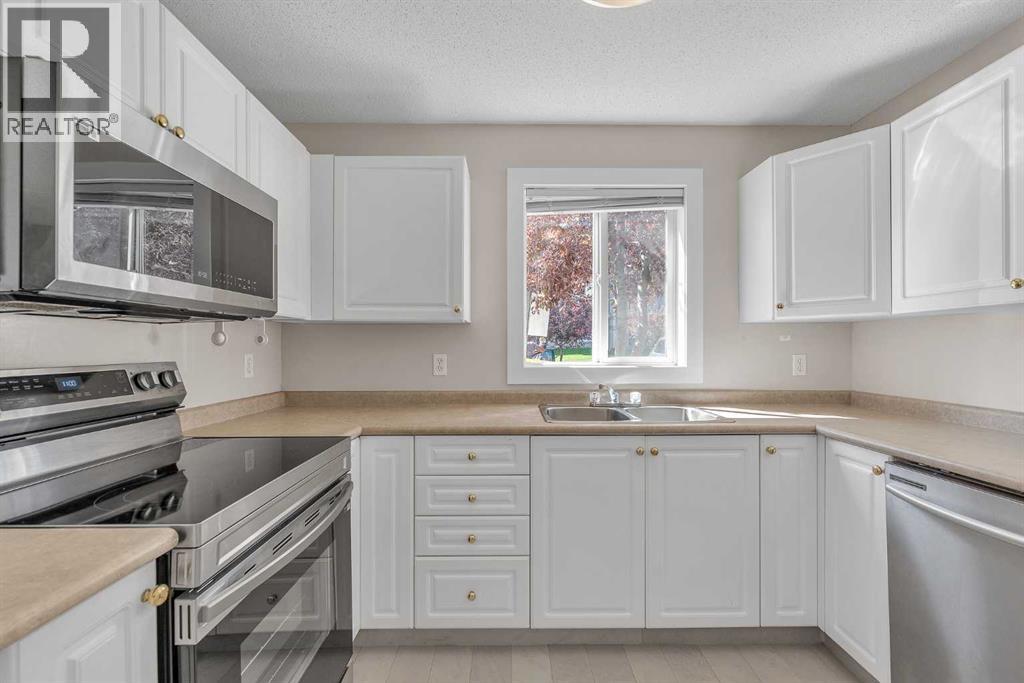 102, 2000 Somervale Court SW, calgary, Alberta