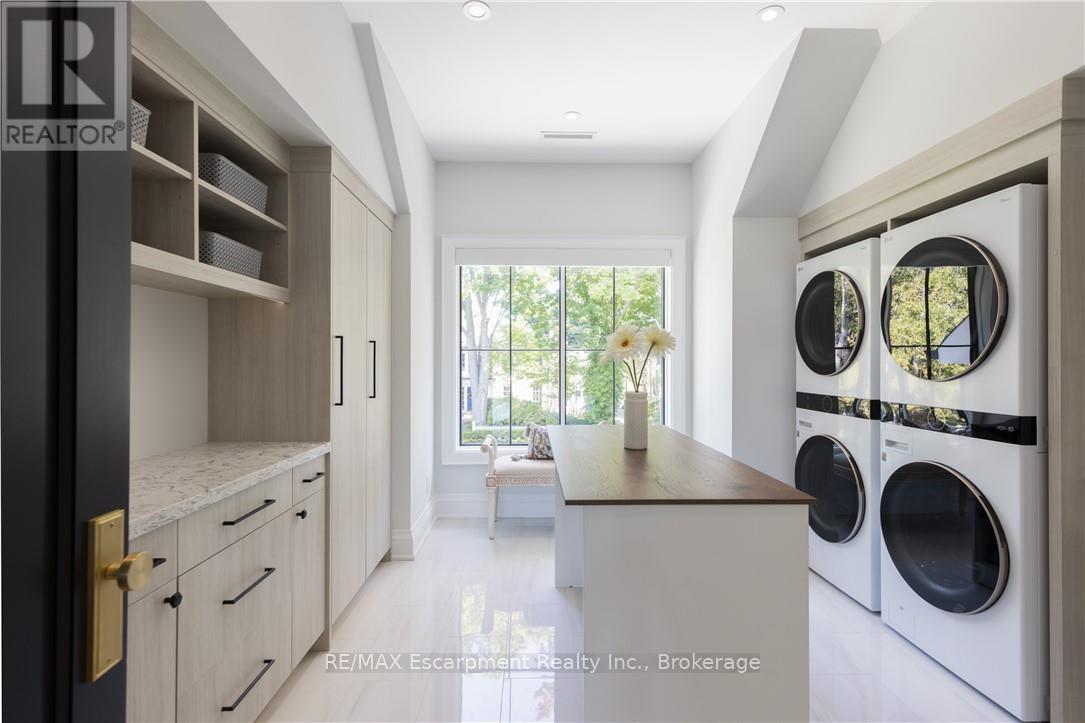 46 Second Street, Oakville, Ontario  L6J 3T2 - Photo 32 - W12704590