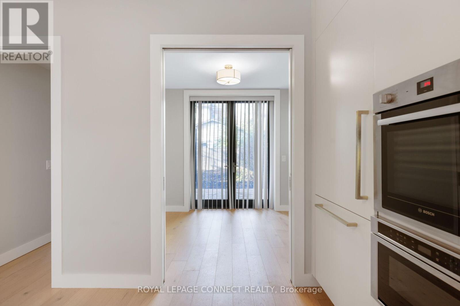 16 Rosemount Avenue, Toronto, Ontario  M6H 2M1 - Photo 10 - C12677398