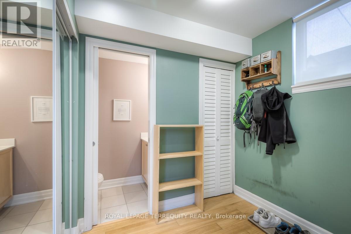 401 - 47 Macaulay Avenue, Toronto, Ontario  M6P 3P5 - Photo 12 - W12704012