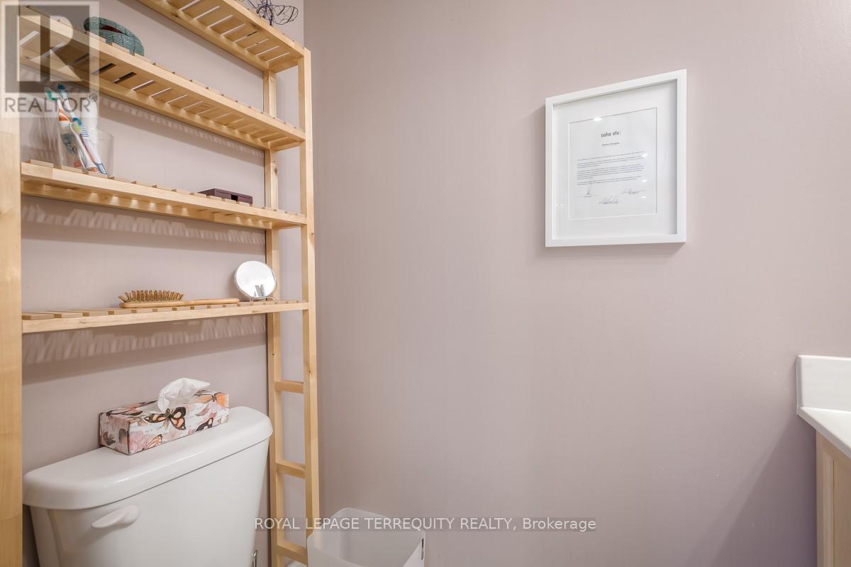 401 - 47 Macaulay Avenue, Toronto, Ontario  M6P 3P5 - Photo 14 - W12704012