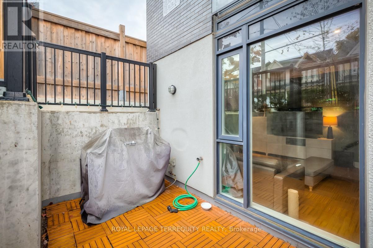 401 - 47 Macaulay Avenue, Toronto, Ontario  M6P 3P5 - Photo 18 - W12704012