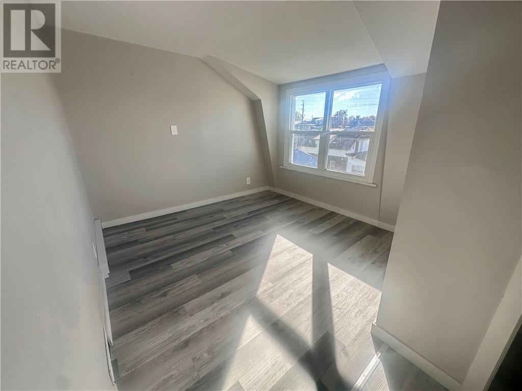 425 Bessie Avenue Unit# 3, Sudbury, Ontario  P3C 4H7 - Photo 5 - 2125319