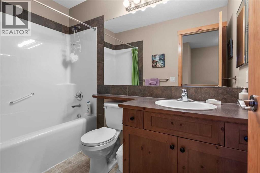 1073 Wilson Way, Canmore, Alberta  T1W 3C5 - Photo 35 - A2265573