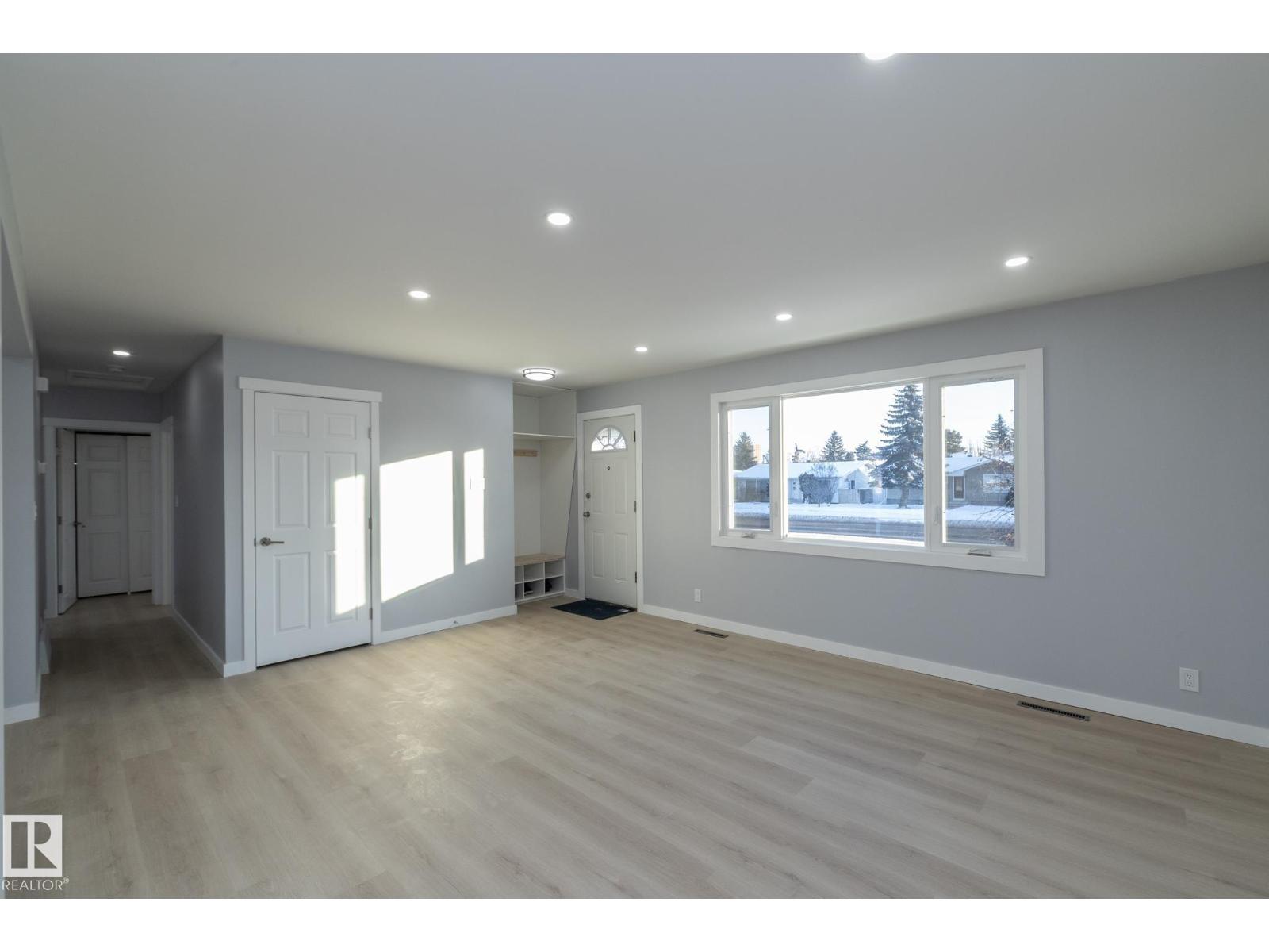 8008 159 St Nw, Edmonton, Alberta  T5R 2E4 - Photo 8 - E4469857