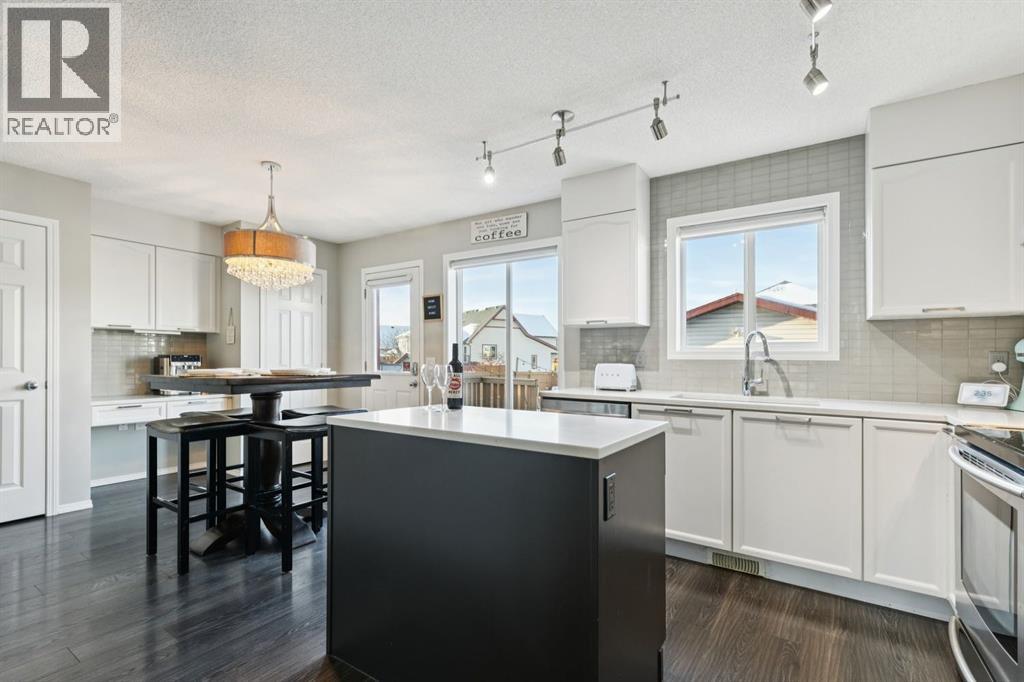 4 Copperfield Rise Se, Calgary, Alberta  T2Z 4R6 - Photo 14 - A2274899